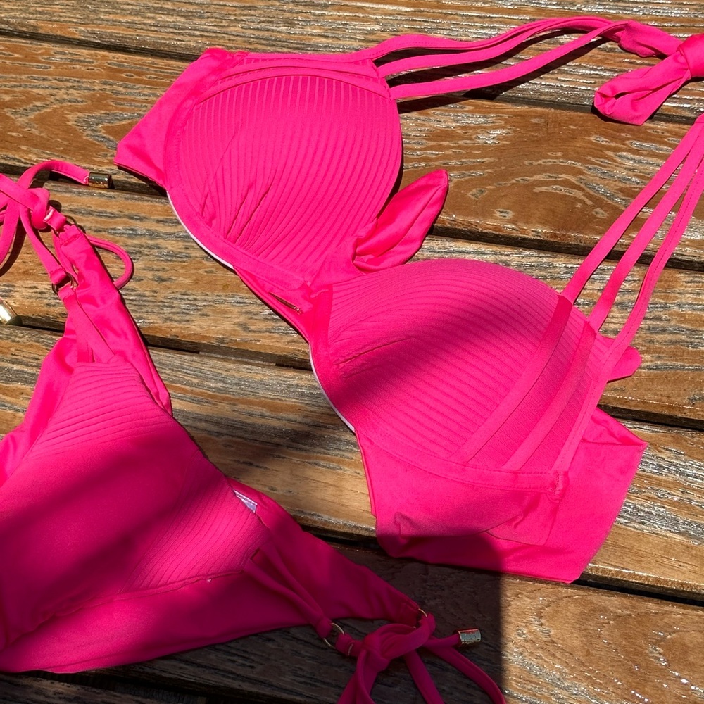 BEACH BUNNY BRIGHT PINK PUSH UP AND TIE SIDE BOTTOMS